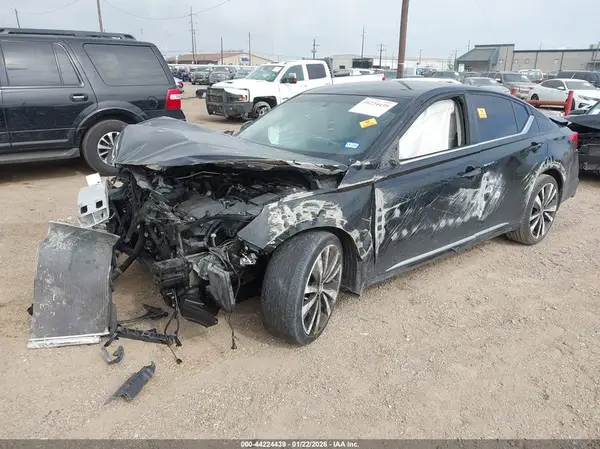 1N4BL4CV7KN314142 2019 NISSAN ALTIMA - Image 2