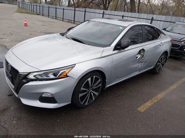1N4BL4CV7KN317803 2019 NISSAN ALTIMA - Image 2