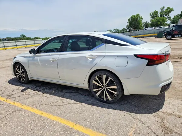 1N4BL4CV7KN319163 2019 NISSAN ALTIMA - Image 2