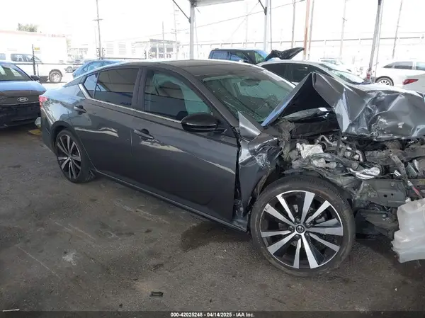 1N4BL4CV7KN321110 2019 NISSAN ALTIMA - Image 1