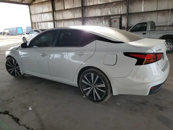 1N4BL4CV7KN329112 2019 NISSAN ALTIMA - Image 2