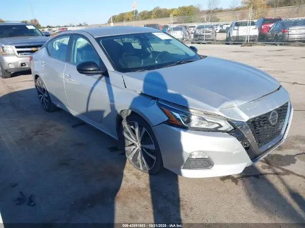 1N4BL4CV7LC175529 2020 NISSAN ALTIMA - Image 1