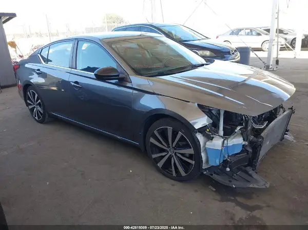1N4BL4CV7LC231646 2020 NISSAN ALTIMA - Image 1