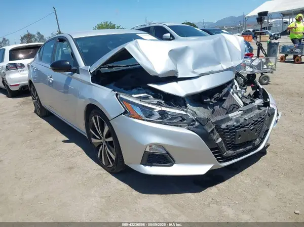 1N4BL4CV7LC280975 2020 NISSAN ALTIMA - Image 1
