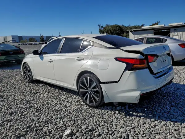 1N4BL4CV7MN362260 2021 NISSAN ALTIMA - Image 2