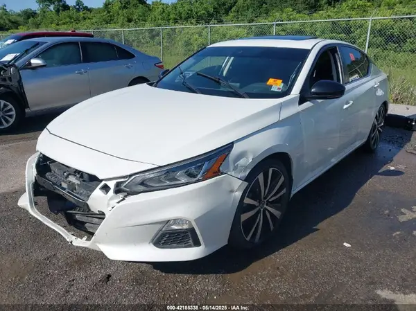1N4BL4CV7MN370813 2021 NISSAN ALTIMA - Image 2