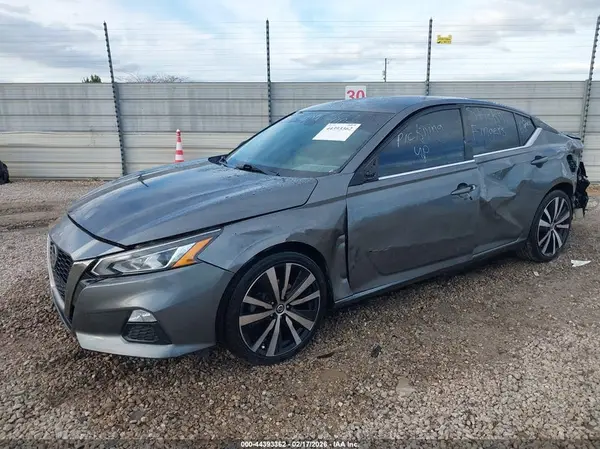 1N4BL4CV7MN371136 2021 NISSAN ALTIMA - Image 2