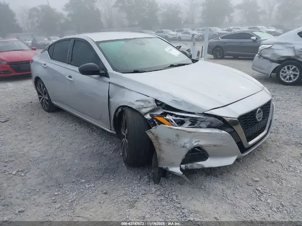 1N4BL4CV7MN373520 2021 NISSAN ALTIMA - Image 1