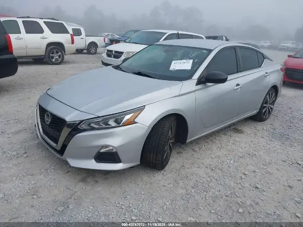 1N4BL4CV7MN373520 2021 NISSAN ALTIMA - Image 2