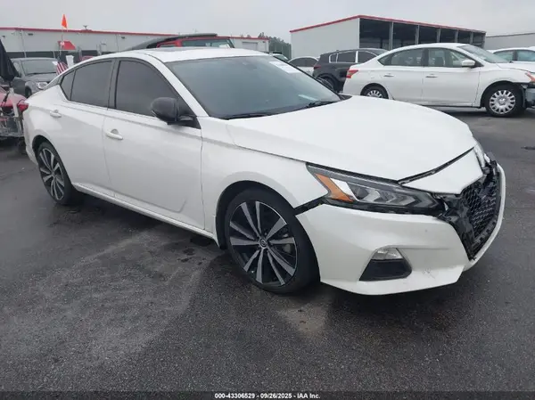 1N4BL4CV7MN382976 2021 NISSAN ALTIMA - Image 1