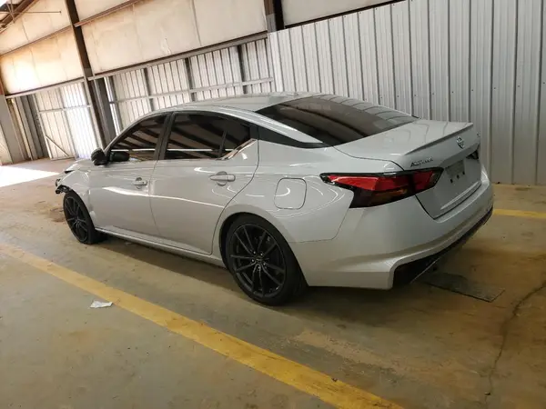 1N4BL4CV7NN302948 2022 NISSAN ALTIMA - Image 2