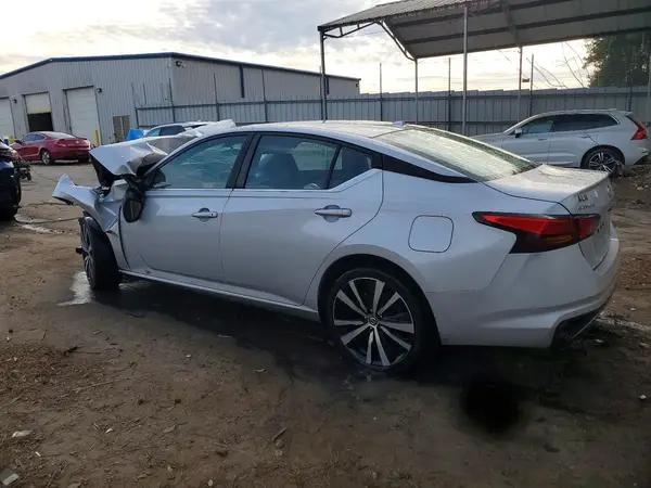 1N4BL4CV7NN317966 2022 NISSAN ALTIMA - Image 2