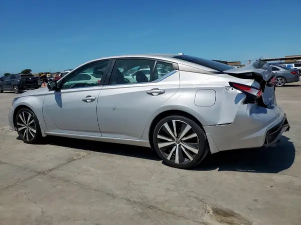 1N4BL4CV7NN326165 2022 NISSAN ALTIMA - Image 2