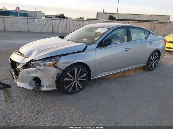 1N4BL4CV7NN332936 2022 NISSAN ALTIMA - Image 2