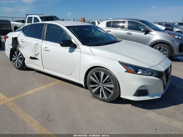 1N4BL4CV7NN340695 2022 NISSAN ALTIMA - Image 1