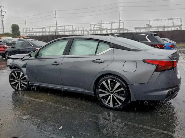 1N4BL4CV7NN349509 2022 NISSAN ALTIMA - Image 2