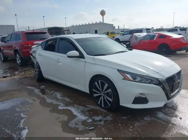 1N4BL4CV7NN366598 2022 NISSAN ALTIMA - Image 1