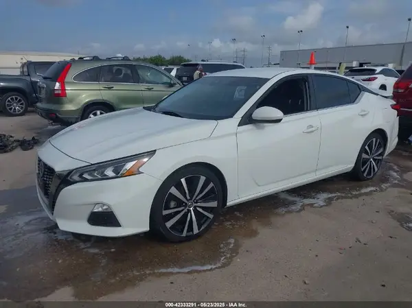 1N4BL4CV7NN366598 2022 NISSAN ALTIMA - Image 2