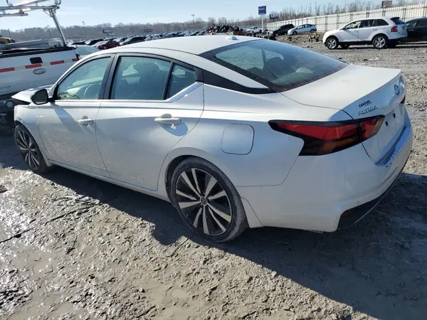 1N4BL4CV7NN389329 2022 NISSAN ALTIMA - Image 2
