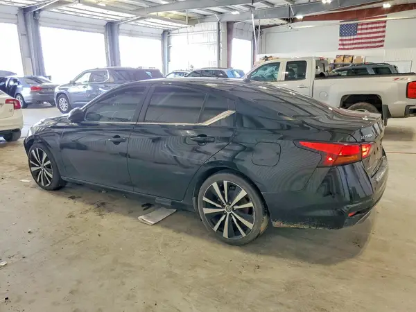 1N4BL4CV7NN397477 2022 NISSAN ALTIMA - Image 2
