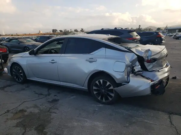 1N4BL4CV7NN408137 2022 NISSAN ALTIMA - Image 2