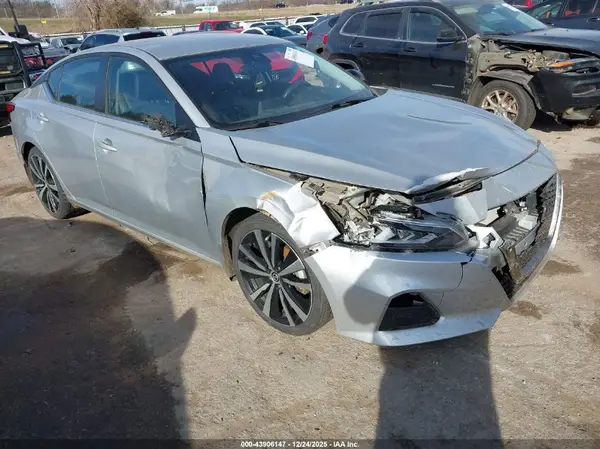 1N4BL4CV7NN411748 2022 NISSAN ALTIMA - Image 1