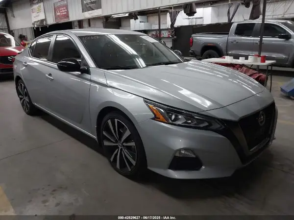 1N4BL4CV7NN418618 2022 NISSAN ALTIMA - Image 1