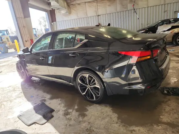 1N4BL4CV7PN305576 2023 NISSAN ALTIMA - Image 2