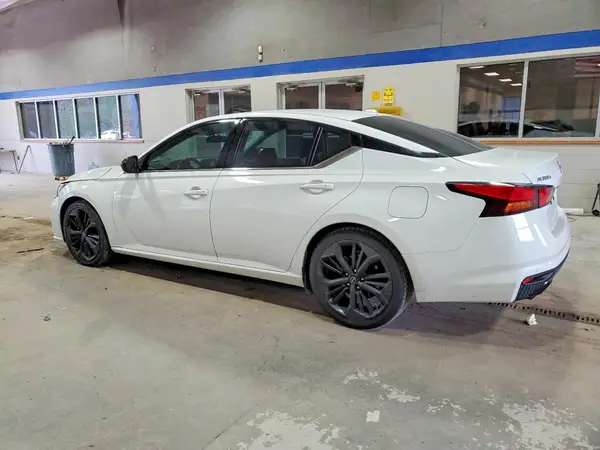 1N4BL4CV7PN330557 2023 NISSAN ALTIMA - Image 2