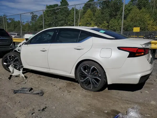 1N4BL4CV7PN383517 2023 NISSAN ALTIMA - Image 2