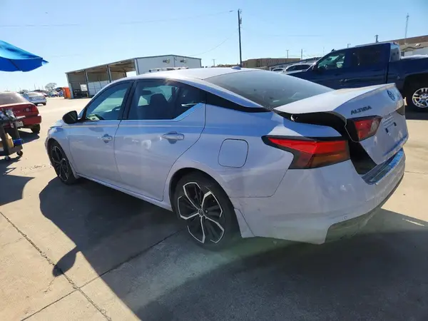 1N4BL4CV7PN421442 2023 NISSAN ALTIMA - Image 2