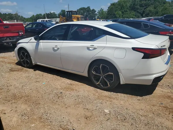 1N4BL4CV7PN422204 2023 NISSAN ALTIMA - Image 2