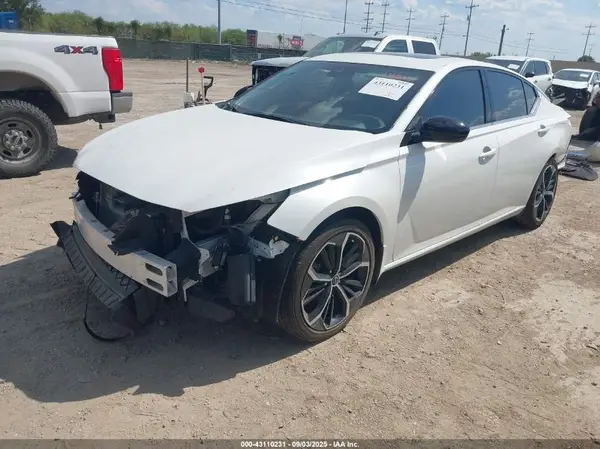 1N4BL4CV7PN425636 2023 NISSAN ALTIMA - Image 2