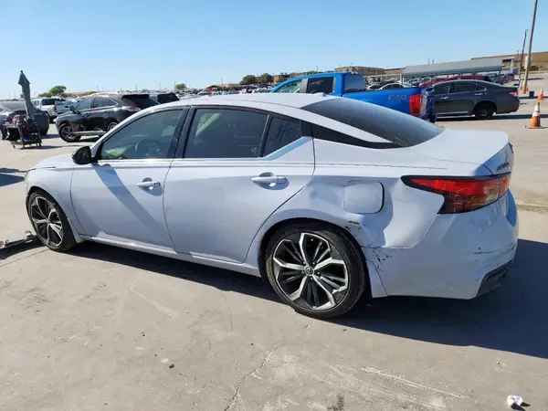 1N4BL4CV7RN328746 2024 NISSAN ALTIMA - Image 2