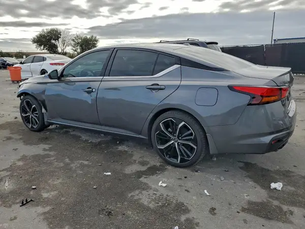 1N4BL4CV7RN367773 2024 NISSAN ALTIMA - Image 2