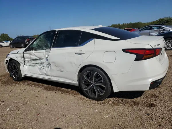 1N4BL4CV7RN368759 2024 NISSAN ALTIMA - Image 2