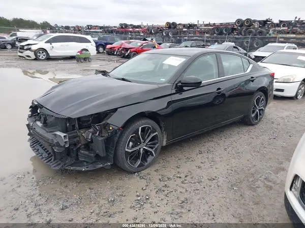 1N4BL4CV7RN372830 2024 NISSAN ALTIMA - Image 2