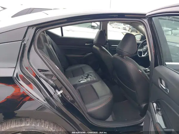 1N4BL4CV7RN372830 2024 NISSAN ALTIMA - Image 8