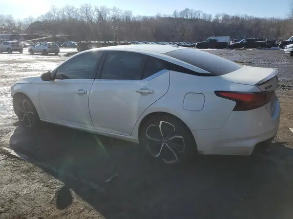 1N4BL4CV7RN378983 2024 NISSAN ALTIMA - Image 2