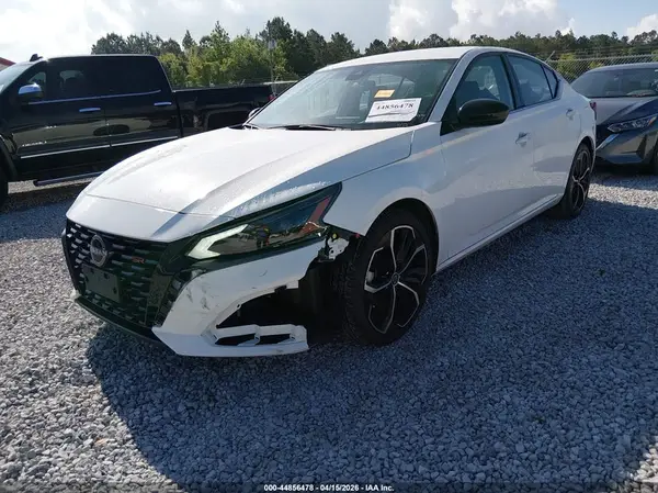1N4BL4CV7RN381544 2024 NISSAN ALTIMA - Image 2