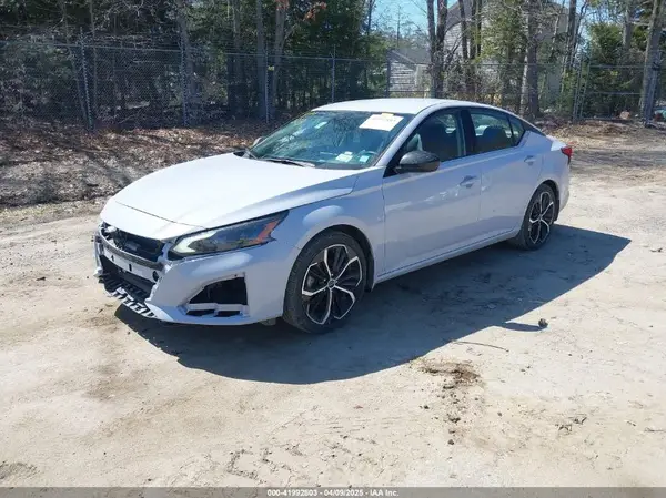 1N4BL4CV7RN386873 2024 NISSAN ALTIMA - Image 2