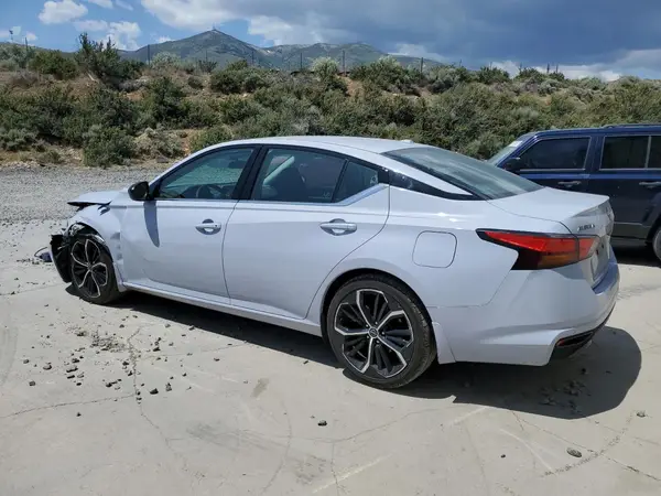 1N4BL4CV7RN387490 2024 NISSAN ALTIMA - Image 2