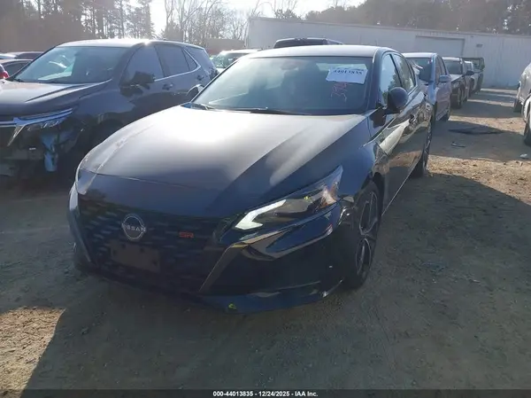 1N4BL4CV7RN394164 2024 NISSAN ALTIMA - Image 2