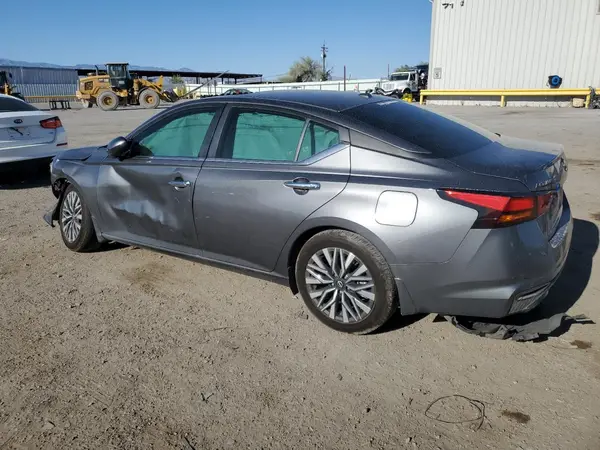 1N4BL4CV7RN401856 2024 NISSAN ALTIMA - Image 2