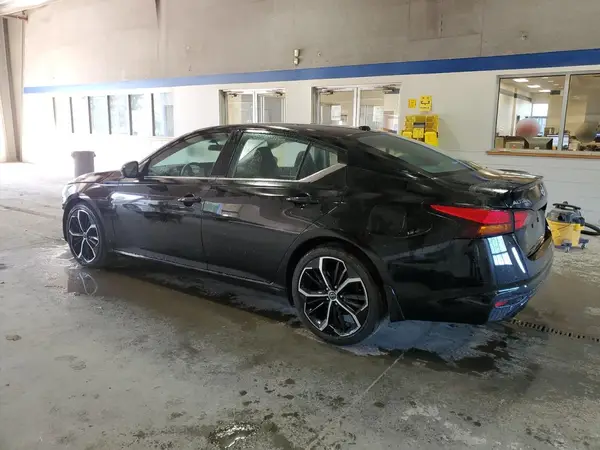 1N4BL4CV7RN403736 2024 NISSAN ALTIMA - Image 2