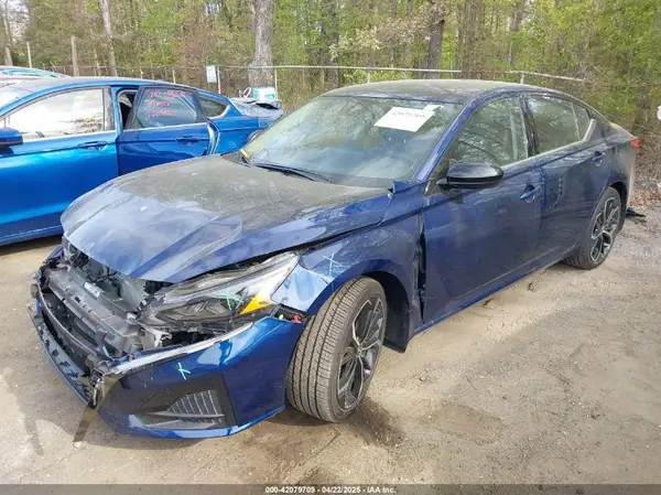 1N4BL4CV7RN414879 2024 NISSAN ALTIMA - Image 2