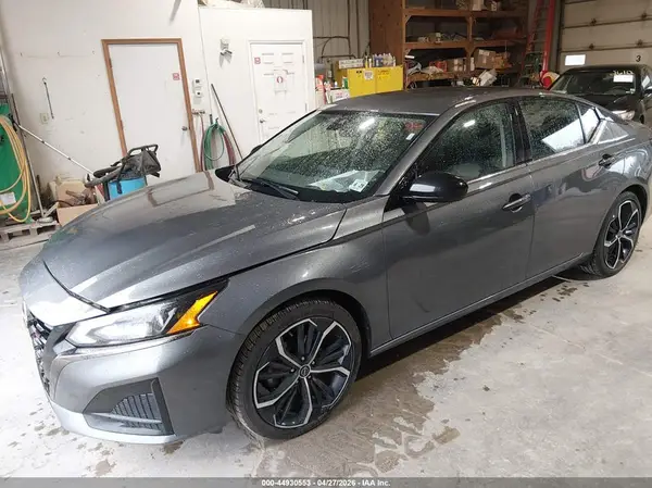 1N4BL4CV7RN418673 2024 NISSAN ALTIMA - Image 2