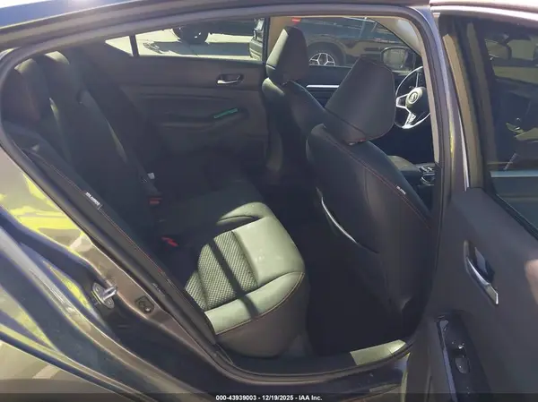 1N4BL4CV7RN421850 2024 NISSAN ALTIMA - Image 8