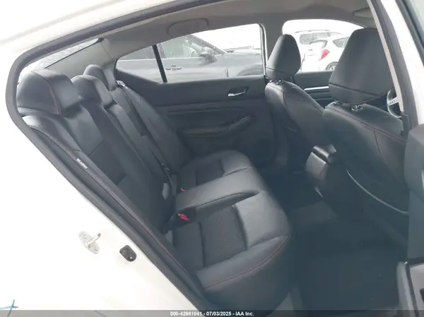 1N4BL4CV7RN429589 2024 NISSAN ALTIMA - Image 8