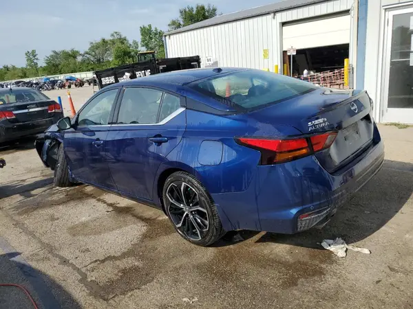 1N4BL4CV7RN433237 2024 NISSAN ALTIMA - Image 2